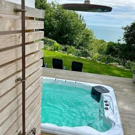 Relaxing Private Entrance Ensuite Room With Stunning Sea View And Swimspa Saint Lawrence  Exterior foto