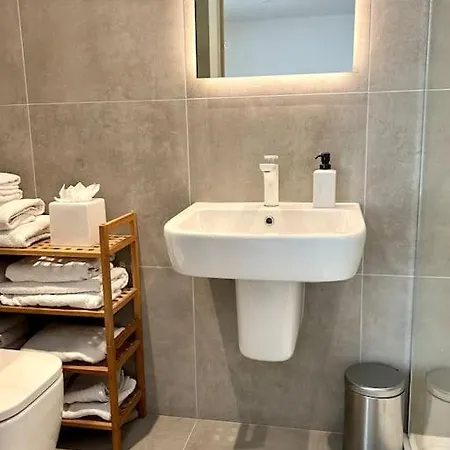 Relaxing Private Entrance Ensuite Room With Stunning Sea View And Swimspa Saint Lawrence  Exterior foto