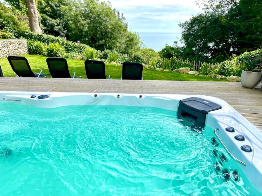 Relaxing Private Entrance Ensuite With Stunning Sea View And Swimspa Apartment *